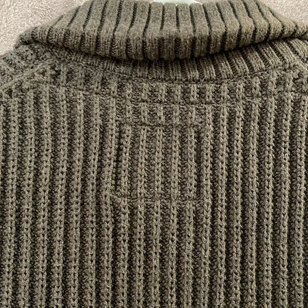 Peak performance Carter zip men’s M Army Green full zip sweater cable double zip